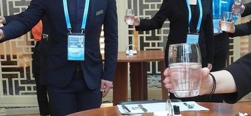 目光交汇处 雁栖岛主会场特邀礼仪培训师路佳的影像艺术